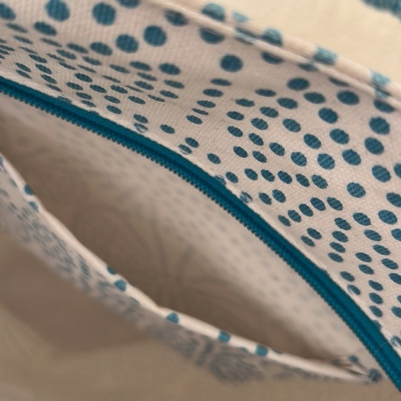 Shopper Graphic Tote Bag with Silk Scarf - Picture 7 of 9